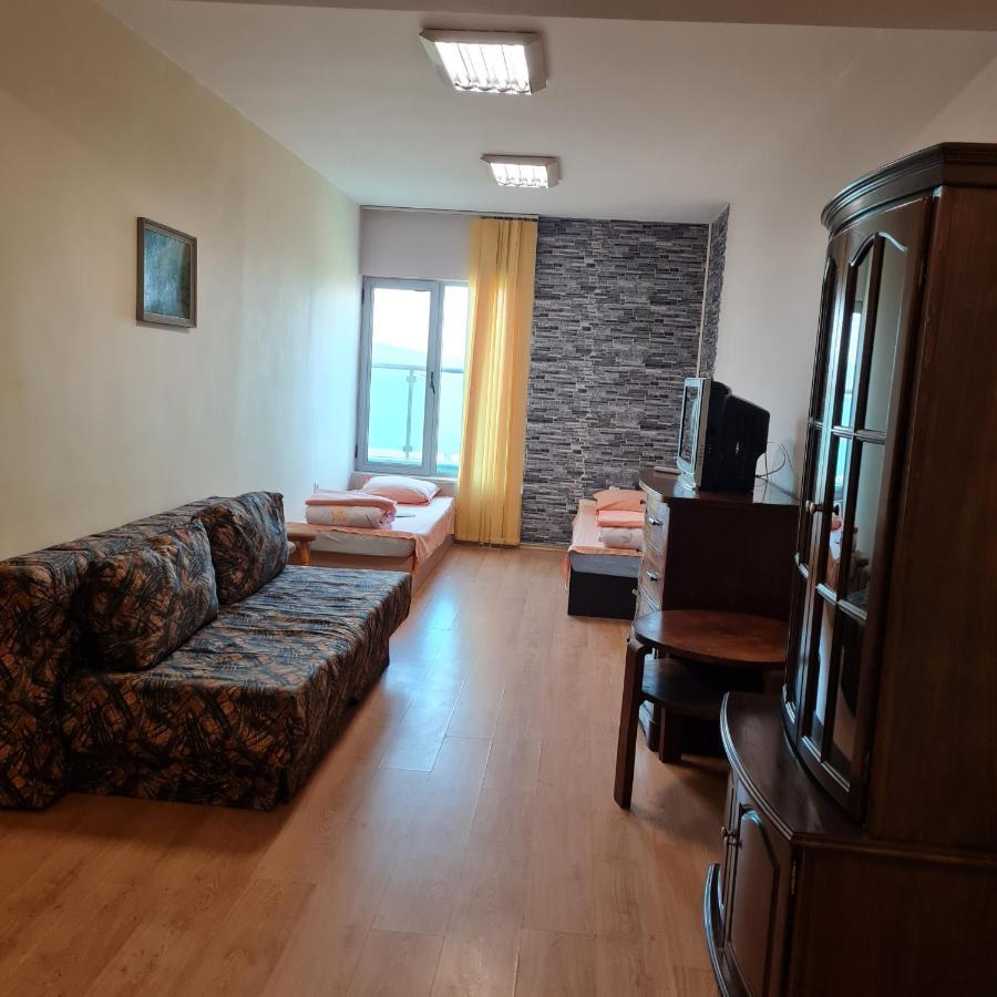 Елка Burgas Exterior foto